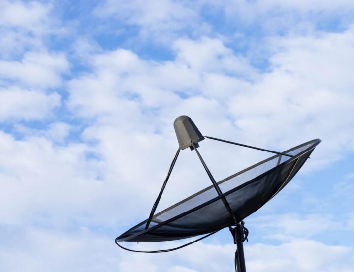 communication-to-far-away-land-with-satellite-disk-2026-01-06-08-44-22-utc